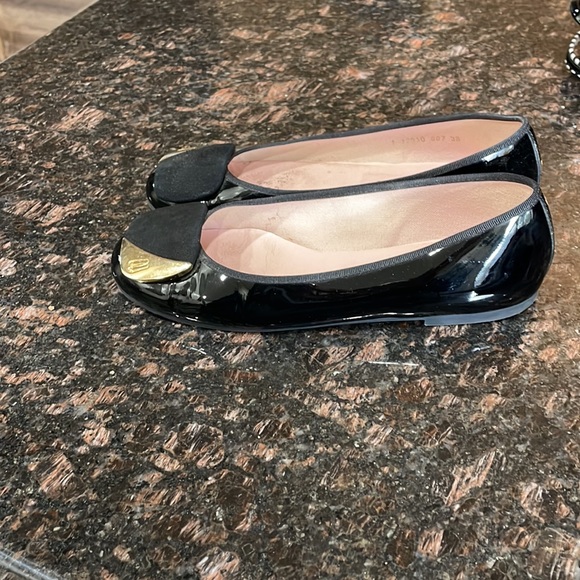 Flats worn a couple of times - Picture 2 of 6